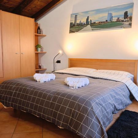 10' From Malpensa Casa Moderna, Netflix & Wi-Fi Appartement Casorate Sempione Buitenkant foto