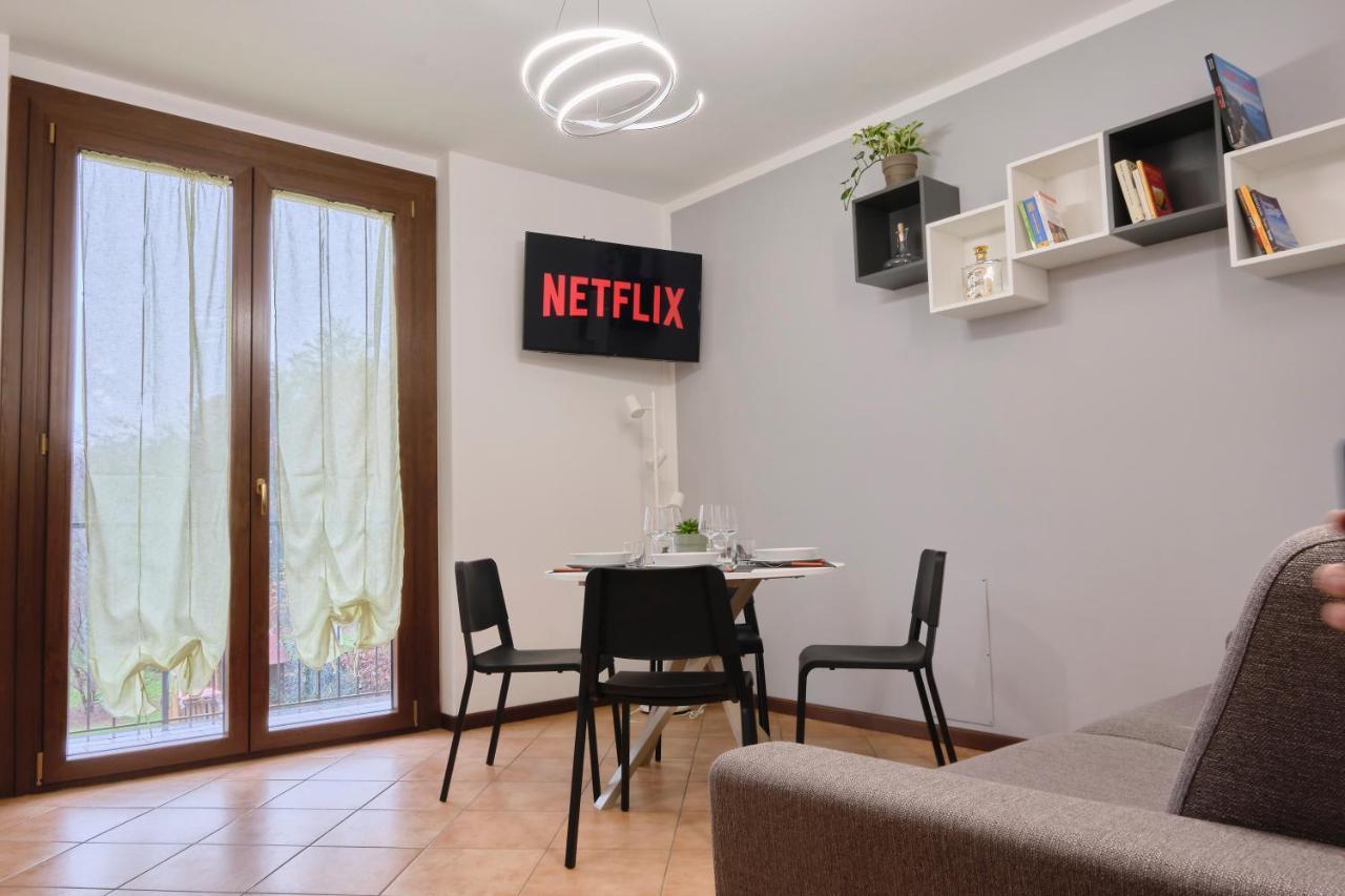 10' From Malpensa Casa Moderna, Netflix & Wi-Fi Appartement Casorate Sempione Buitenkant foto