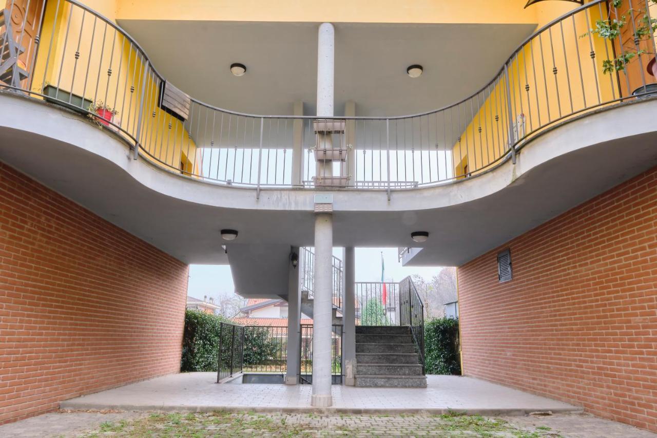 10' From Malpensa Casa Moderna, Netflix & Wi-Fi Appartement Casorate Sempione Buitenkant foto